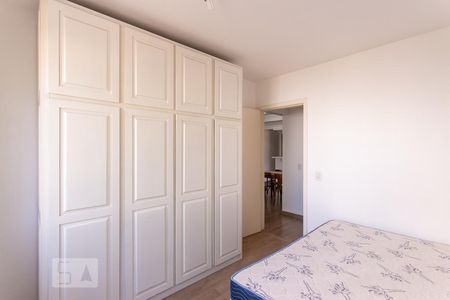 Apartamento para alugar com 80m², 2 quartos e sem vagaQuarto