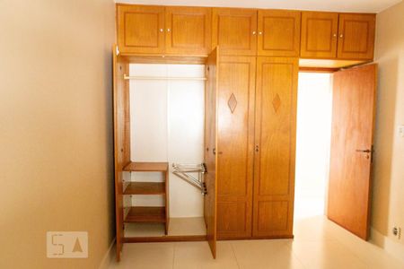 Casa para alugar com 136m², 3 quartos e 1 vaga Casa para alugar com 136m², 3 quartos e 1 vagaQuarto 1 - Detalhe