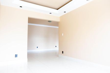 Casa para alugar com 136m², 3 quartos e 1 vaga Casa para alugar com 136m², 3 quartos e 1 vagaSala