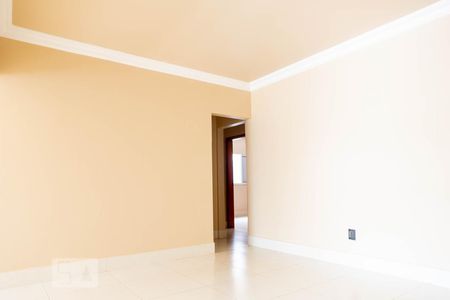 Casa para alugar com 136m², 3 quartos e 1 vaga Casa para alugar com 136m², 3 quartos e 1 vagaSala