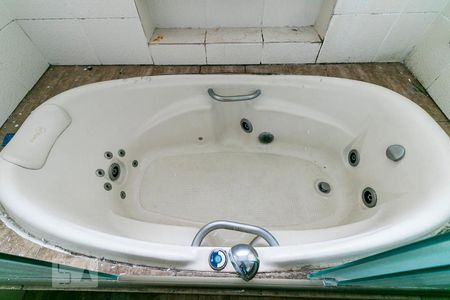 Casa à venda com 200m², 3 quartos e 5 vagasBanheiro da Suíte