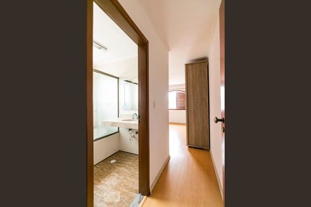 Casa à venda com 200m², 3 quartos e 5 vagasSuíte