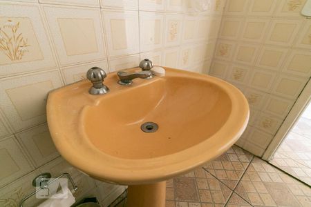 Casa à venda com 200m², 3 quartos e 5 vagasBanheiro de Serviço