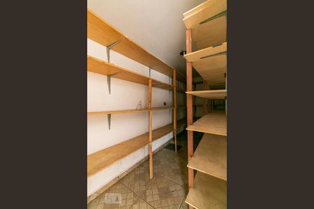 Casa à venda com 200m², 3 quartos e 5 vagasÁrea de Serviço - Dispensa