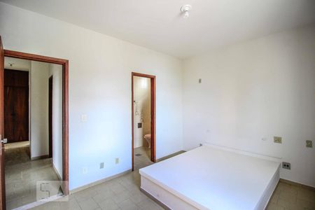 Apartamento para alugar com 220m², 4 quartos e 2 vagasSuíte