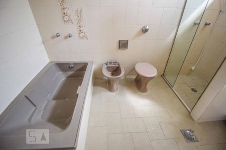 Apartamento para alugar com 220m², 4 quartos e 2 vagasBanheiro Social