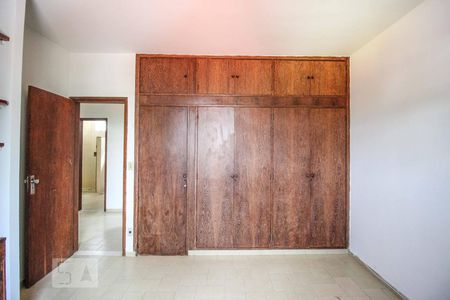 Apartamento para alugar com 220m², 4 quartos e 2 vagasQuarto 3