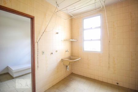 Apartamento para alugar com 220m², 4 quartos e 2 vagasÁrea de Serviço