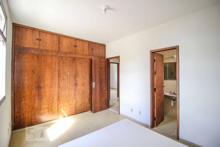 Apartamento para alugar com 220m², 4 quartos e 2 vagasSuíte