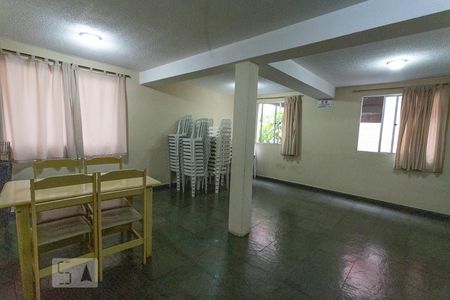 Apartamento à venda com 32m², 2 quartos e 1 vaga Apartamento à venda com 32m², 2 quartos e 1 vagaÁrea comum - Salão de festas