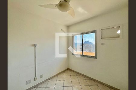 Quarto  de apartamento para alugar com 2 quartos, 72m² em Jacarepaguá, Rio de Janeiro