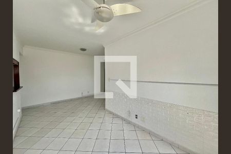 Sala  de apartamento para alugar com 2 quartos, 72m² em Jacarepaguá, Rio de Janeiro