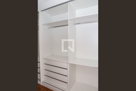 Casa à venda com 390m², 3 quartos e 3 vagasSuíte 1