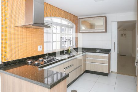 Casa à venda com 390m², 3 quartos e 3 vagasCozinha