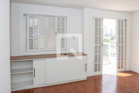 Casa à venda com 390m², 3 quartos e 3 vagasSuíte 2