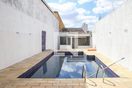 Casa à venda com 390m², 3 quartos e 3 vagasPiscina e Churrasqueira