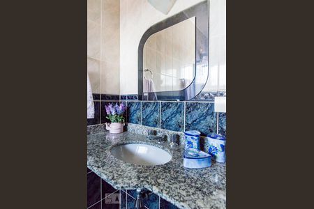 Casa à venda com 258m², 4 quartos e 5 vagasBanheiro