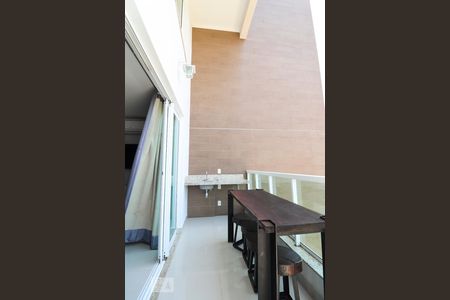 Apartamento para alugar com 75m², 2 quartos e 2 vagasVaranda