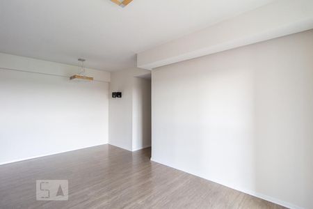 Sala de apartamento para alugar com 2 quartos, 78m² em Cristo Rei, Curitiba