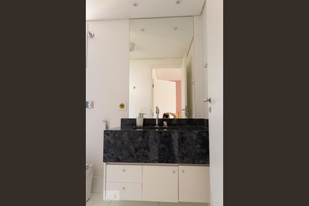 Casa de condomínio para alugar com 160m², 2 quartos e 1 vagaBanheiro da Suíte 2