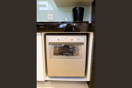 Cozinha de casa de condomínio para alugar com 2 quartos, 160m² em Vila Gumercindo, São Paulo