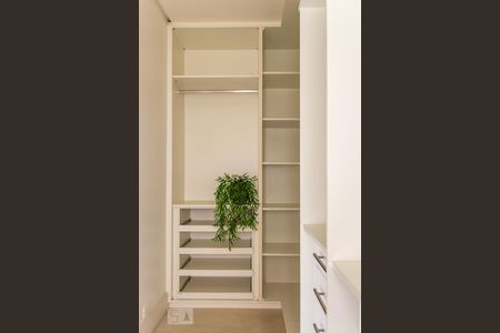 Casa de condomínio para alugar com 160m², 2 quartos e 1 vagaCloset