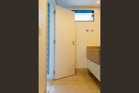 Casa de condomínio para alugar com 160m², 2 quartos e 1 vaga Casa de condomínio para alugar com 160m², 2 quartos e 1 vagaBanheiro da Suíte 1