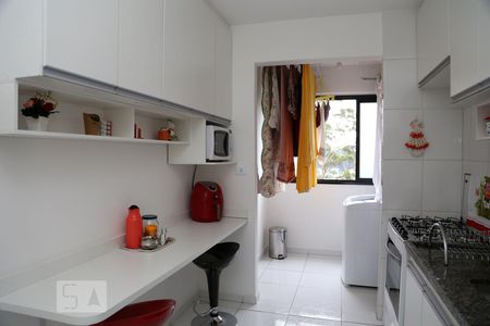 Cozinha de apartamento à venda com 2 quartos, 74m² em Vila Sônia do Taboão, Taboão da Serra