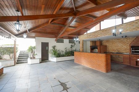 Apartamento à venda com 190m², 4 quartos e 3 vagas Apartamento à venda com 190m², 4 quartos e 3 vagasChurrasqueira