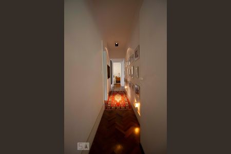 Corredor de apartamento para alugar com 3 quartos, 169m² em Jardim Ampliação, São Paulo