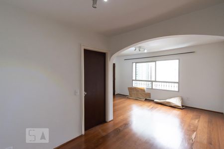Apartamento para alugar com 100m², 3 quartos e sem vaga Apartamento para alugar com 100m², 3 quartos e sem vagaSala