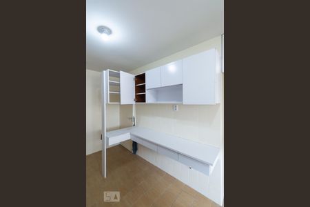 Apartamento para alugar com 100m², 3 quartos e sem vaga Apartamento para alugar com 100m², 3 quartos e sem vagaCozinha