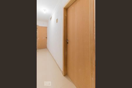 Corredor de casa à venda com 1 quarto, 100m² em Jardim Ponte Rasa, São Paulo