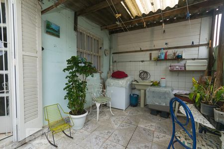 Casa à venda com 100m², 3 quartos e 2 vagasÁrea de serviço