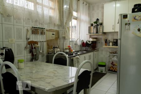 Cozinha de apartamento à venda com 1 quarto, 80m² em Vila Romana, São Paulo