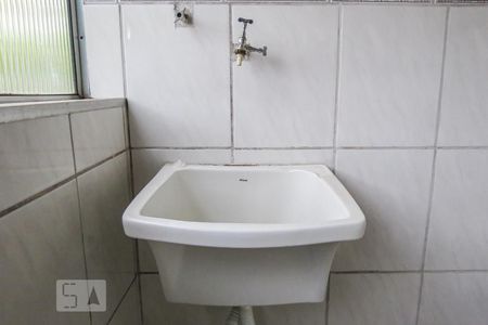 Tanque de apartamento para alugar com 2 quartos, 58m² em Cidade das Flores, Osasco