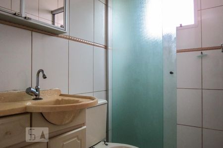 Banheiro de apartamento para alugar com 2 quartos, 58m² em Cidade das Flores, Osasco