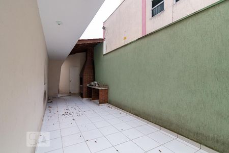 Casa à venda com 166m², 4 quartos e 2 vagasÁrea externa dos fundos