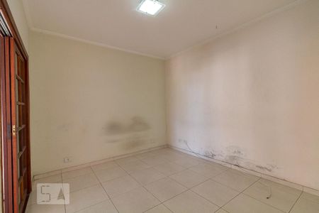Casa à venda com 166m², 4 quartos e 2 vagasQuarto 3 suíte