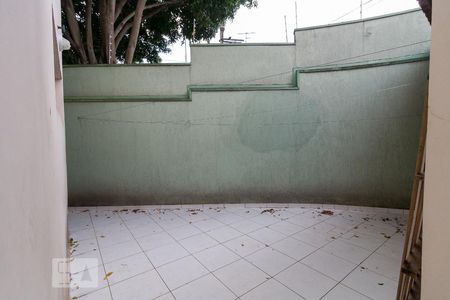 Casa à venda com 166m², 4 quartos e 2 vagasÁrea externa lateral