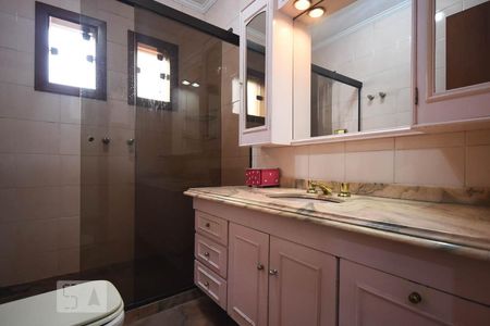 Casa à venda com 350m², 4 quartos e 4 vagas Casa à venda com 350m², 4 quartos e 4 vagasBanheiro Suíte 2