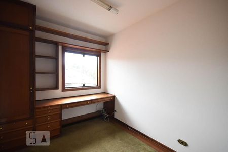 Casa à venda com 350m², 4 quartos e 4 vagas Casa à venda com 350m², 4 quartos e 4 vagasQuarto