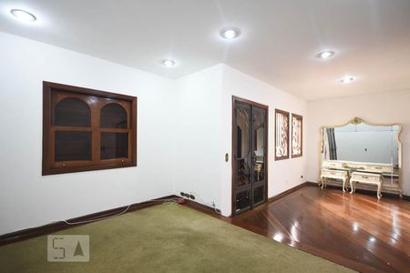 Casa à venda com 350m², 4 quartos e 4 vagas Casa à venda com 350m², 4 quartos e 4 vagasSuíte 3