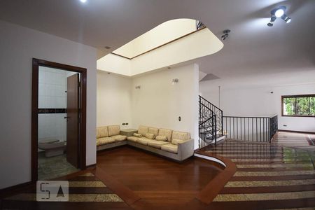 Sala de casa para alugar com 4 quartos, 350m² em Lar São Paulo, São Paulo