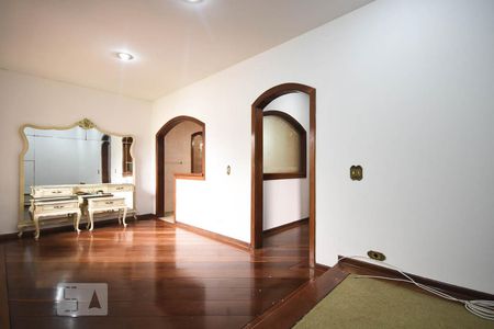 Casa à venda com 350m², 4 quartos e 4 vagas Casa à venda com 350m², 4 quartos e 4 vagasSuíte 3