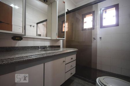 Casa à venda com 350m², 4 quartos e 4 vagas Casa à venda com 350m², 4 quartos e 4 vagasBanheiro Suíte 1