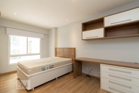 Suíte de apartamento à venda com 3 quartos, 120m² em Charitas, Niterói