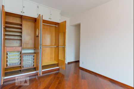 Suíte de apartamento à venda com 3 quartos, 134m² em Jardim das Bandeiras, São Paulo