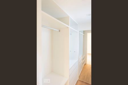 Apartamento para alugar com 98m², 2 quartos e 2 vagas Apartamento para alugar com 98m², 2 quartos e 2 vagasCloset
