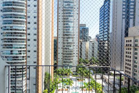 Varanda  de apartamento à venda com 2 quartos, 80m² em Vila Olímpia, São Paulo